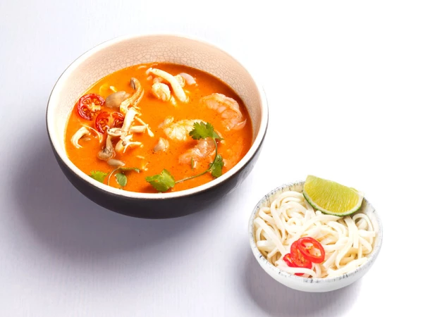 Том Ям с *удоном*