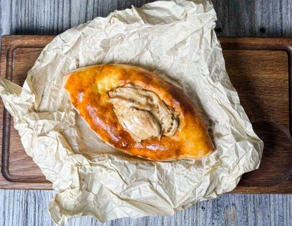 Лодочка с курицей и грибами Доставка