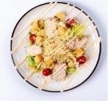 Салат Цезарь с курицей