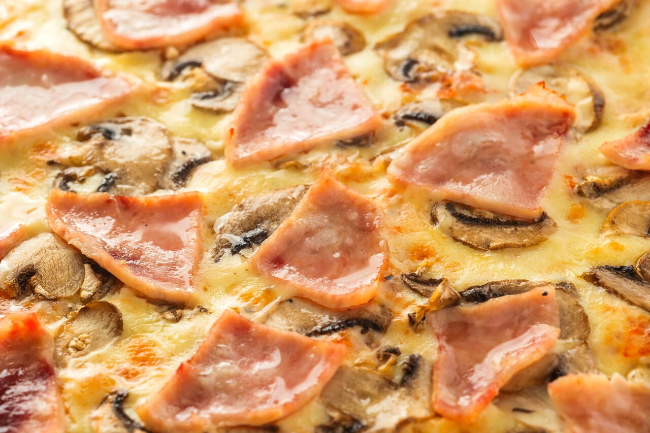 Ветчина и грибы