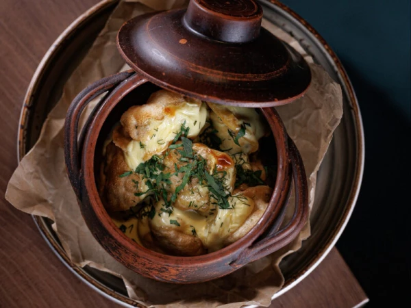 Пельмени запеченные в сырном соусе