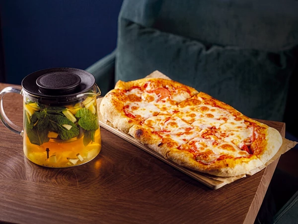 Фирменный чай + Римская пицца Маргарита