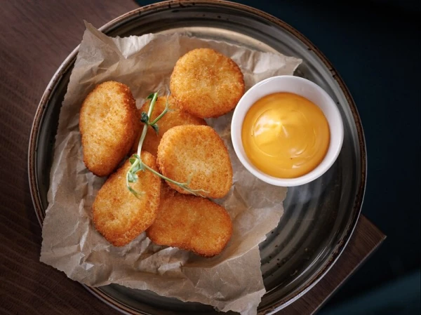 Наггетсы с сырным соусом