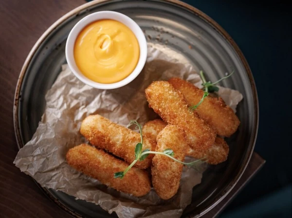 Сырные палочки Фри с сырным соусом