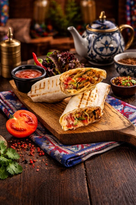 Шаурма с курицей и овощами