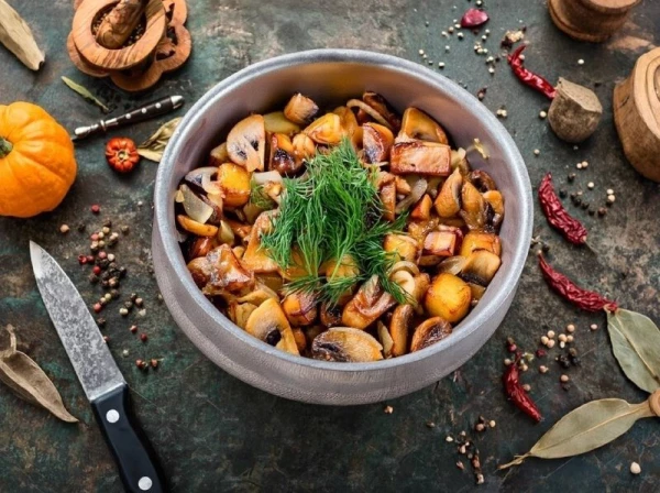 Картофель по-домашнему с грибами