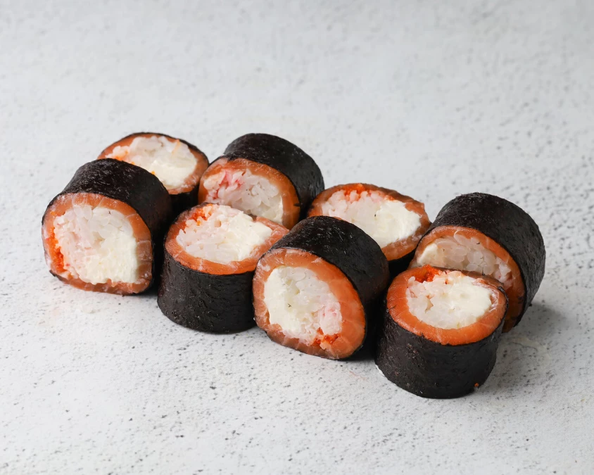 Ролл сашими из лосося