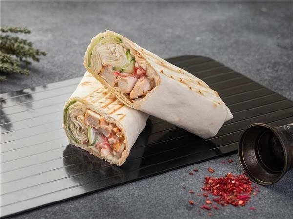 Шаурма с шашлыком из курицы маленькая