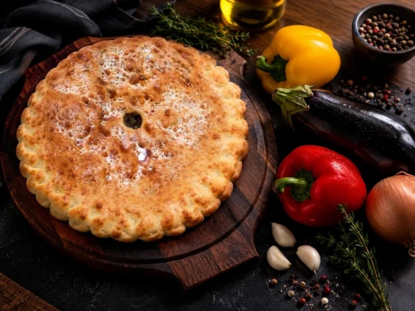 Пирог с мясом,  баклажаном и  болгарским перцем