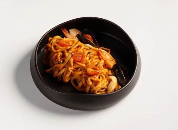 Азиатская паста биск с морепродутами