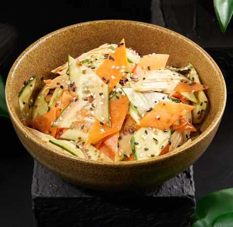 Салат со спаржей 150гр.