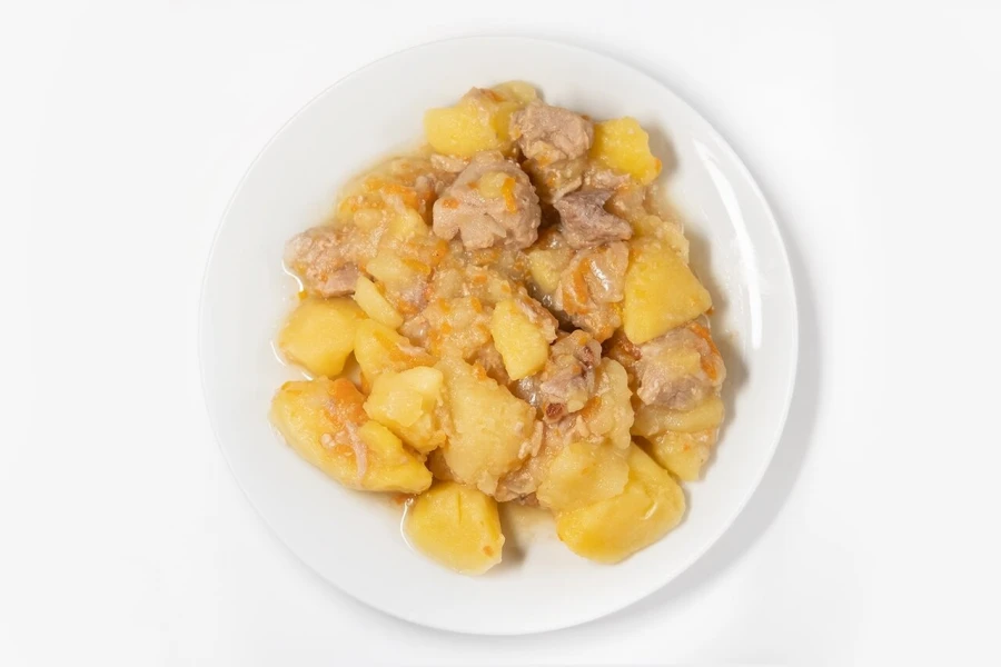 Картофель тушеный со свининой 