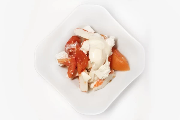 Салат крабовое мясо+помидор