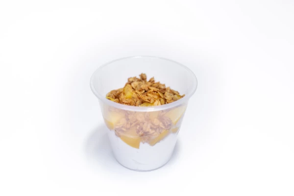 Йогурт с персиком