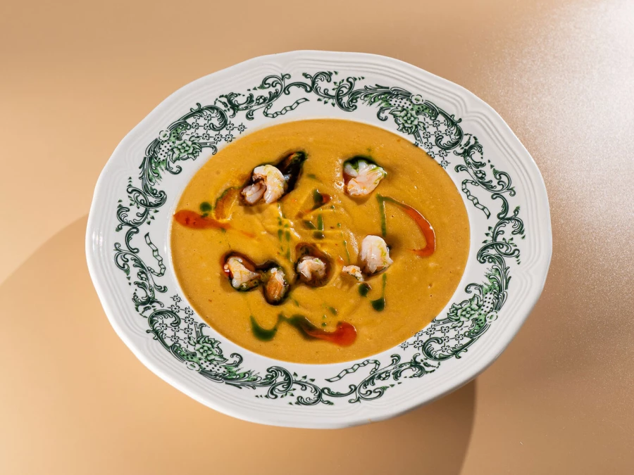 Пряный тыквенный суп с креветками