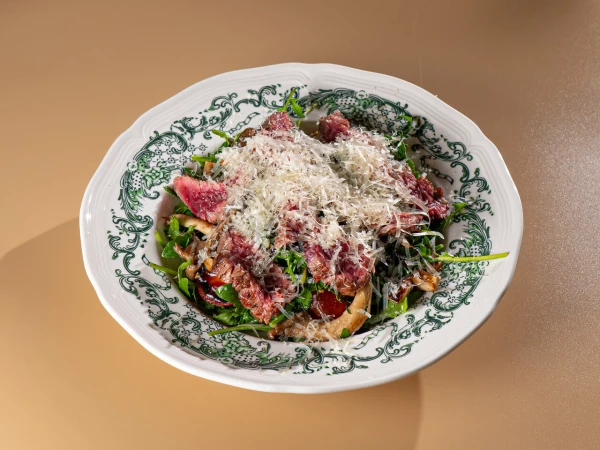 Салат с говядиной