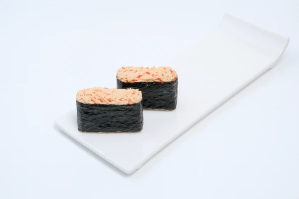 Гункан с крабом
