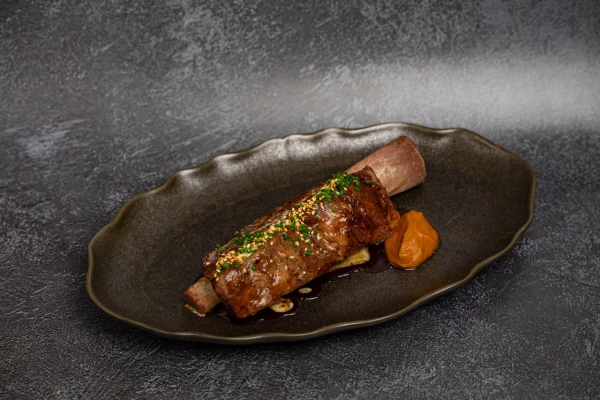 Говяжье ребро с кремом батат 