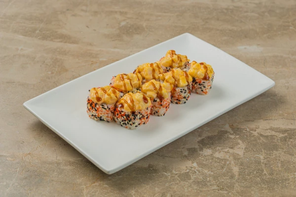 Запеченый ролл с тартаром из гребешка