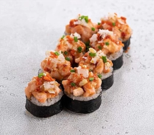 ролл Запеченный с Лососем и авокадо