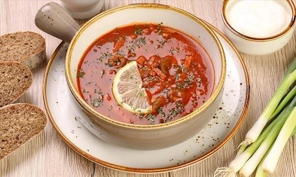 суп Солянка настоящая мясная