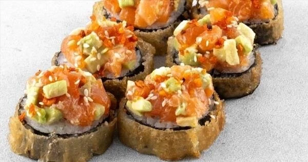 темпура ролл с Лососем и Авокадо