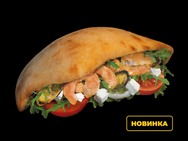 Пита с морепродуктами и фетой