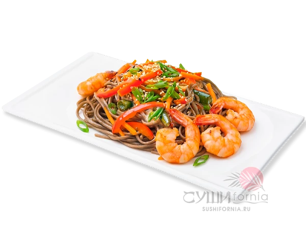 Соба с креветками и соусом из кокосового молока