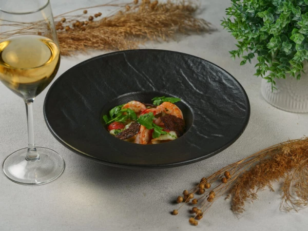 Морепродукты на муссе из цветной капусты