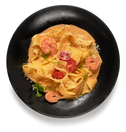 Паппарделли с креветками в соусе том ям