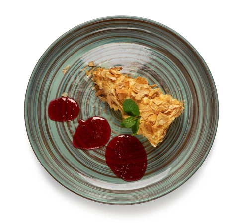 Наполеон с малиновым джемом