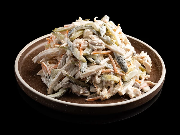 Салат обжорка с курицей