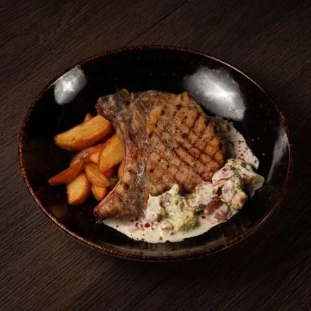 Корейка на кости 