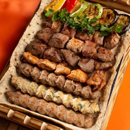 Ассорти шашлыков и люля