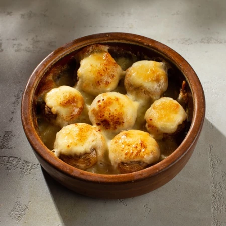 Шампиньоны,запечённые с сыром сулугуни