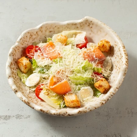 Салат Цезарь с креветками