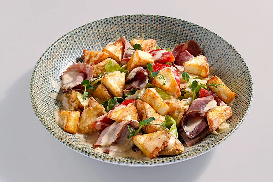 Салат с ростбифом и печеными перчиками