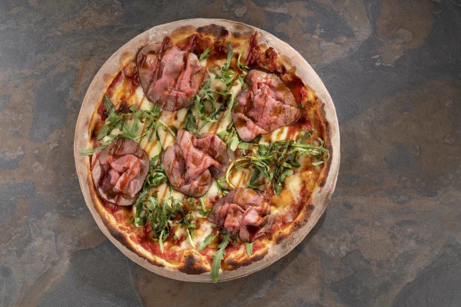 С ростбифом и руколой