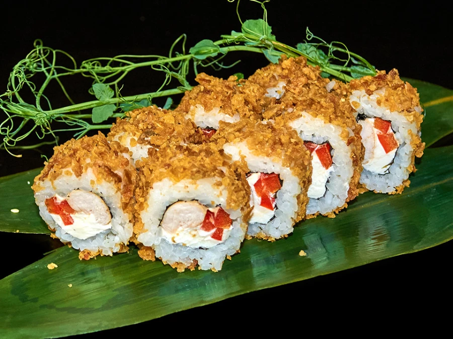Ролл с курицей и луком кранч