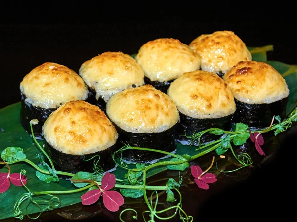 Ролл запеченный с курицей 250