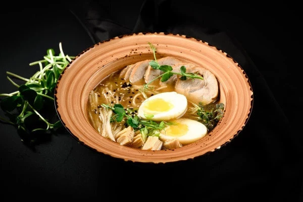 Sё Ю Рамен со свининой в соусе Хойсин