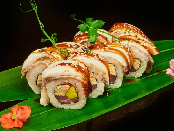 Ролл с угрем и тунцом 265