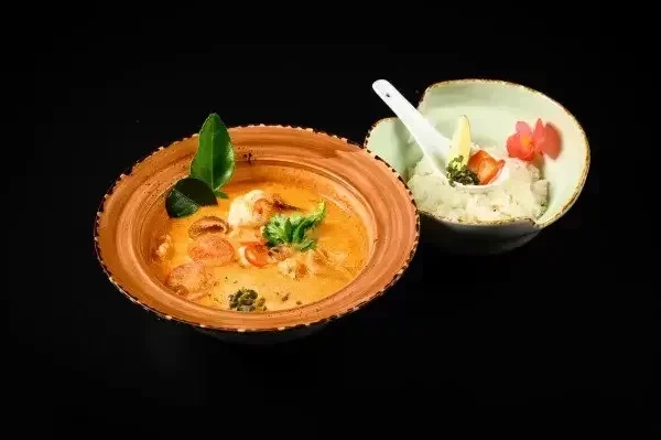 Том Ям с морепродуктами 1/2