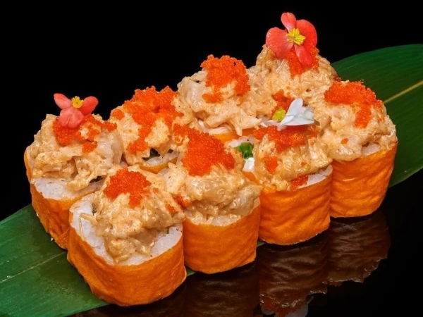 Ролл с креветкой и гребешком 270