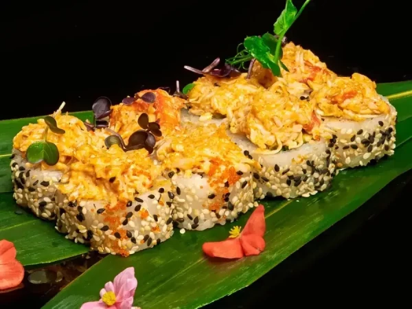 Ролл тартар с камчатским крабом 275