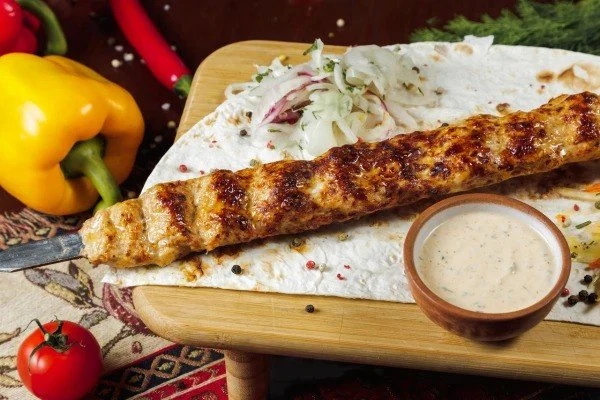 Люля-кебаб из индейки с сыром сулугуни