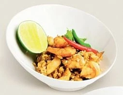 Тайский рис с курицей и овощами