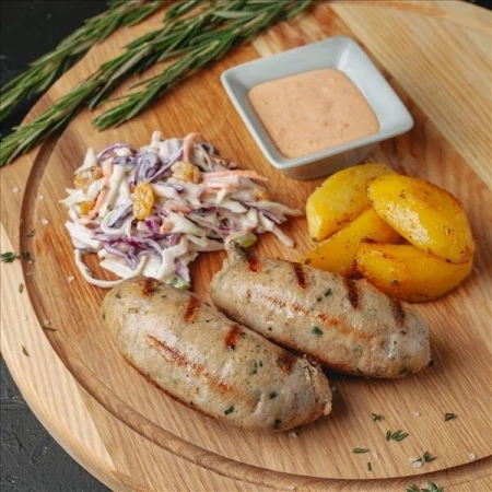 Колбаски куриные с базиликом