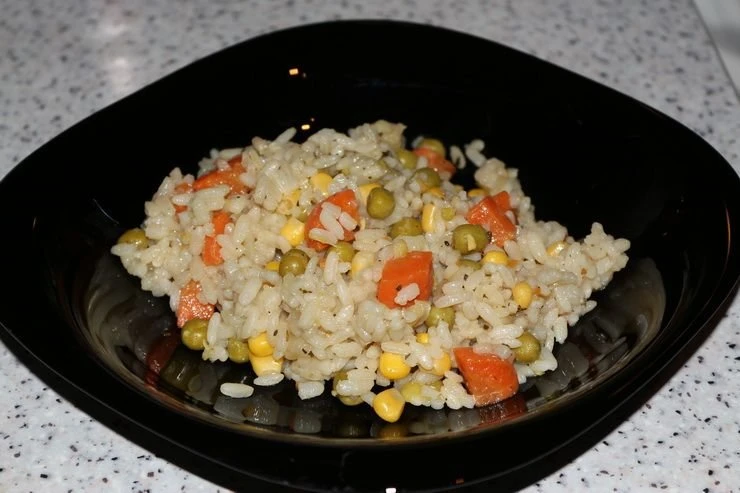 Рис с кукурузой и горохом