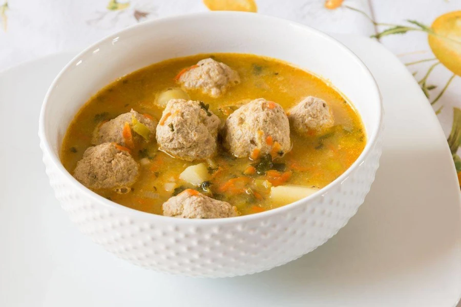 Суп картофельный с фрикадельками